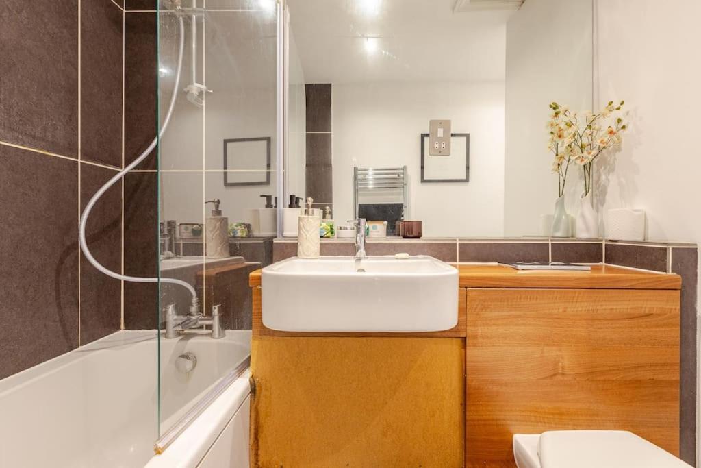 2 Bedroom Flat In St Johns Wood Лондон Екстер'єр фото