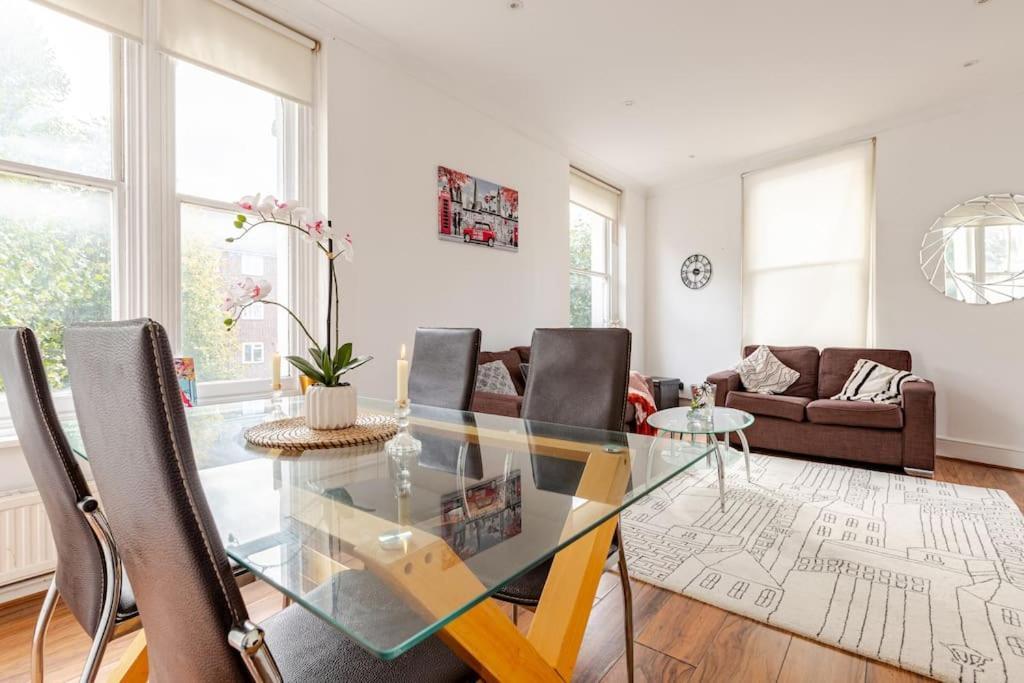 2 Bedroom Flat In St Johns Wood Лондон Екстер'єр фото