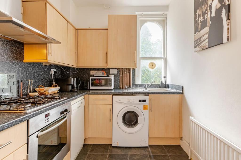 2 Bedroom Flat In St Johns Wood Лондон Екстер'єр фото
